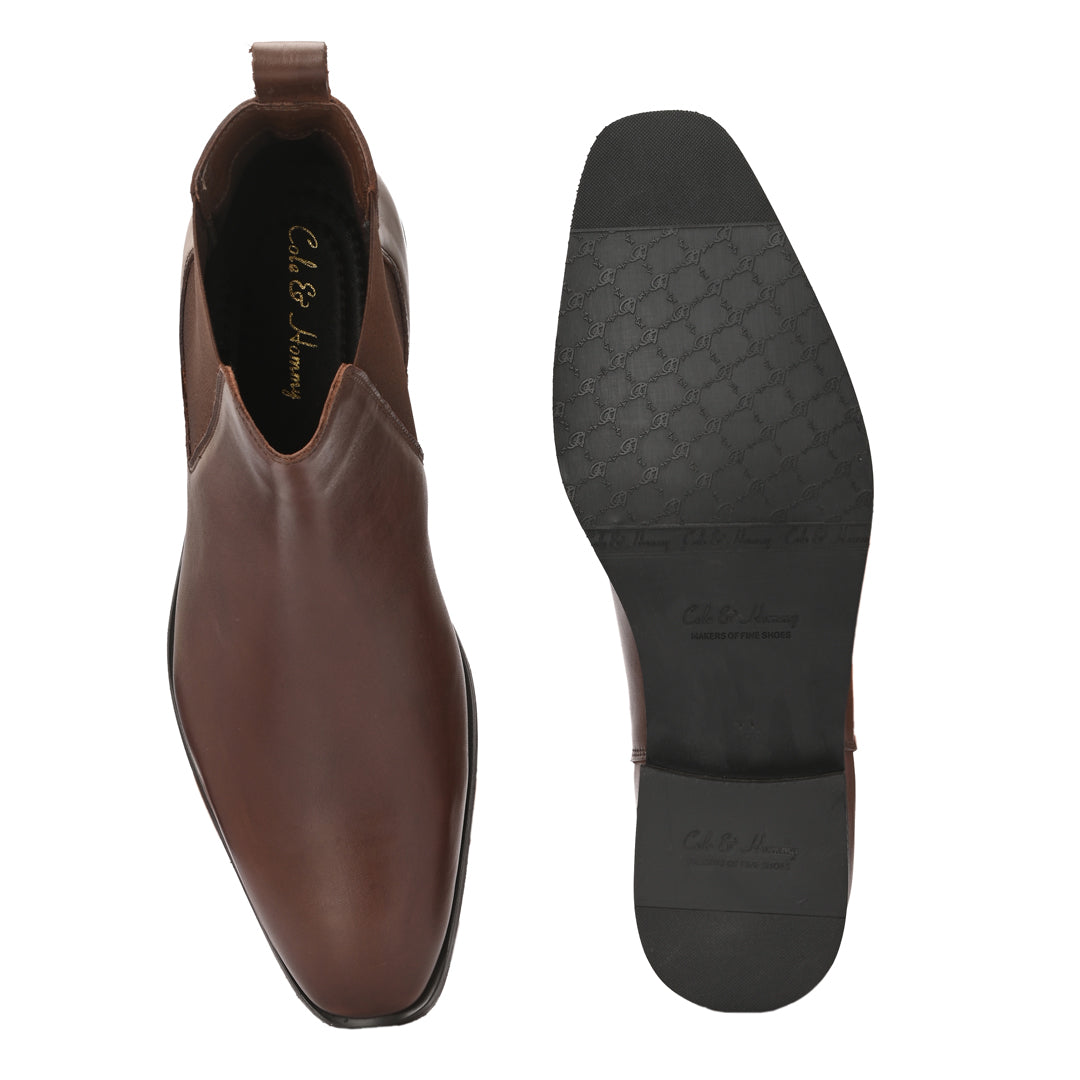 Comfortable Brown Crust Leather Chelsea Boots for Men